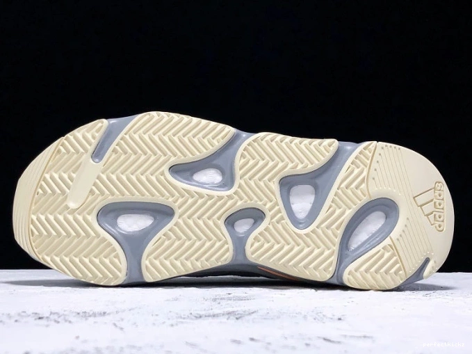 Boost Adidas Inertia